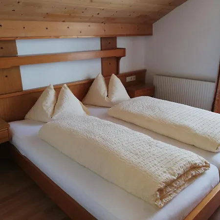 Aclavaldafur Apartament *